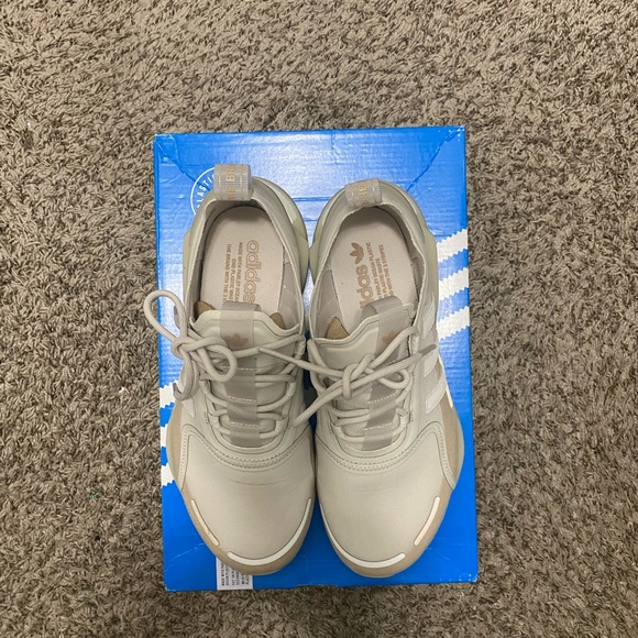 Men’s Adidas - Picture 4 of 5